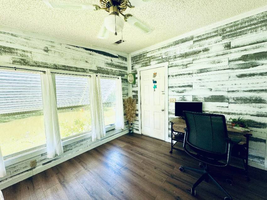 16 Henry Drive a Winter Haven, FL Mobile or Manufactured Home for Sale